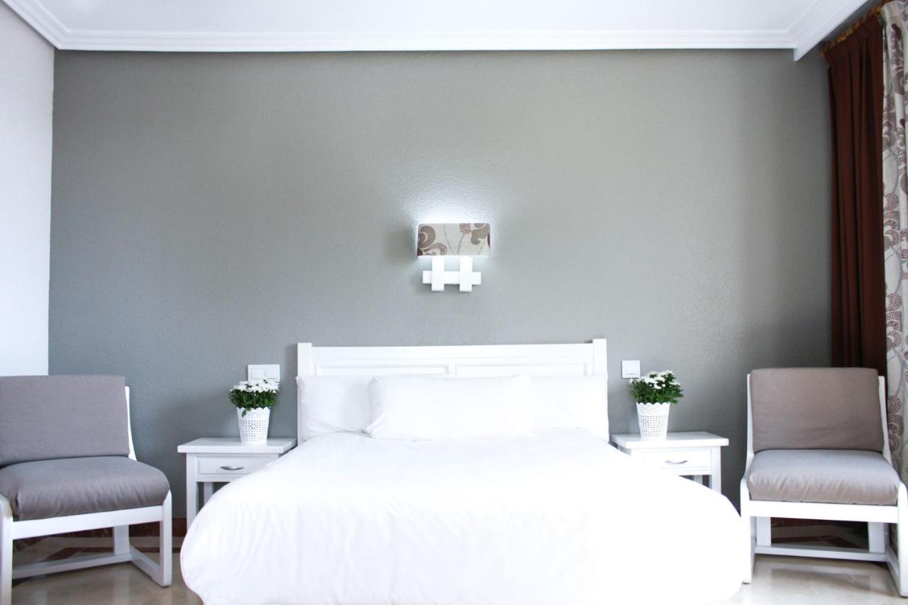 Hospedium Hotel Castilla Torrijos Luaran gambar